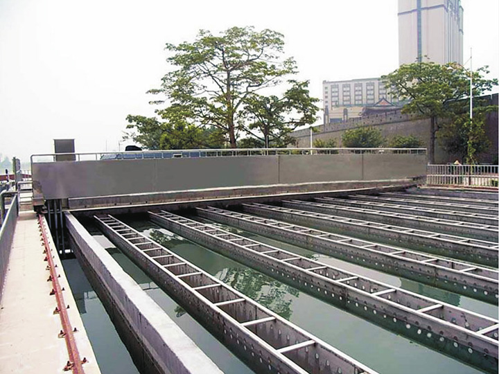 非金屬鏈條刮泥機